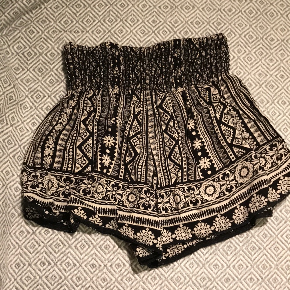 LIKE NEW! Boho Shorts!